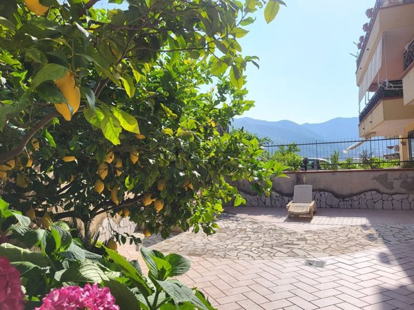 appartamento in vendita a Pellezzano in zona Cologna