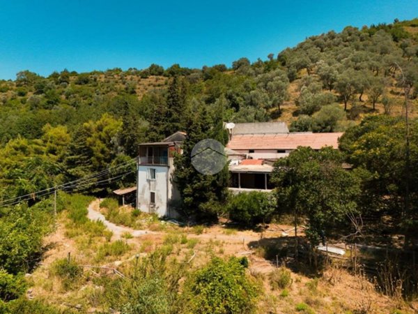 casa indipendente in vendita a Pellezzano