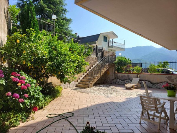 appartamento in vendita a Pellezzano in zona Cologna
