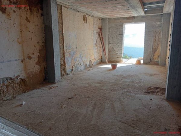 casa indipendente in vendita a Perdifumo in zona Mercato Cilento