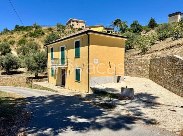 casa indipendente in vendita a Perdifumo