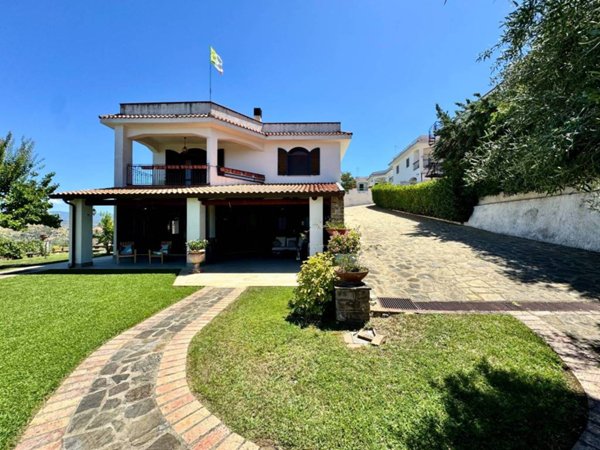 casa indipendente in vendita a Perdifumo