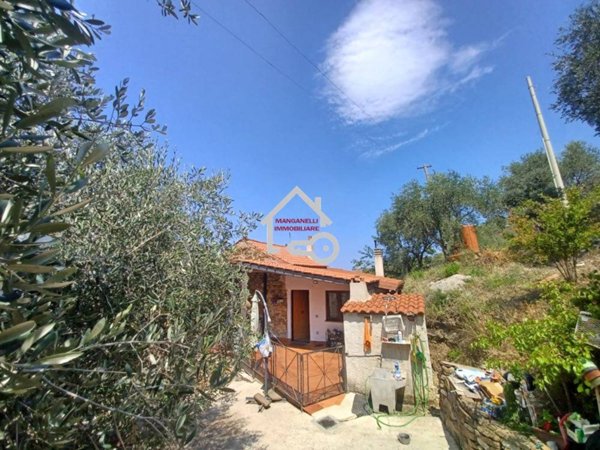 casa indipendente in vendita a Perdifumo