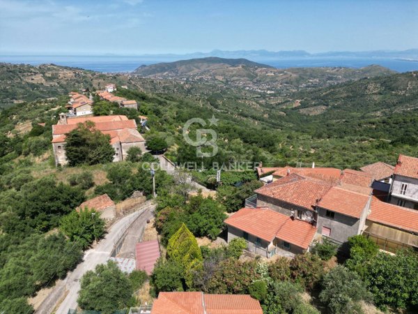 casa indipendente in vendita a Perdifumo in zona Vatolla