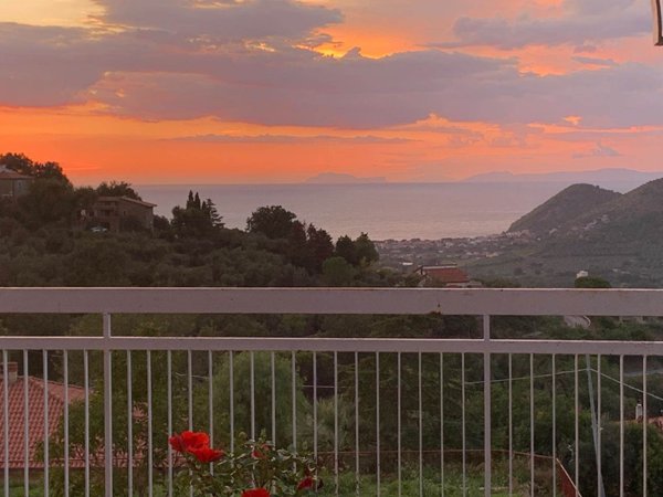 casa indipendente in vendita a Perdifumo