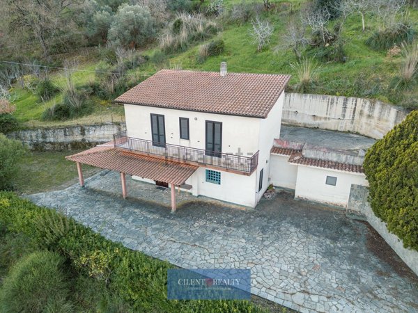 casa indipendente in vendita a Perdifumo