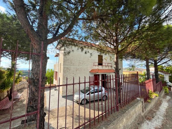 appartamento in vendita a Perdifumo in zona Vatolla