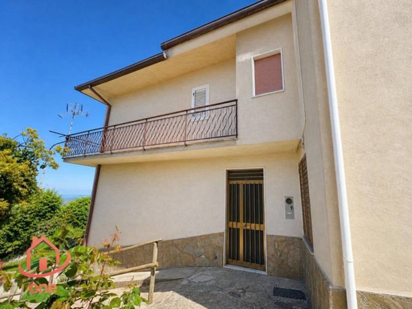 casa indipendente in vendita a Perdifumo in zona Vatolla