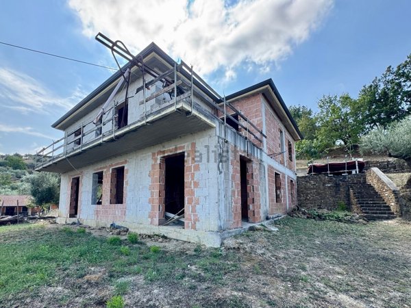 casa indipendente in vendita a Perdifumo