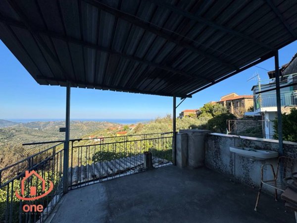 appartamento in vendita a Perdifumo in zona Vatolla