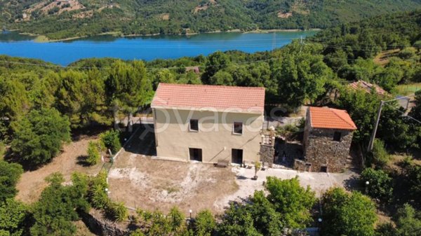 casa indipendente in vendita a Perito in zona Ostigliano