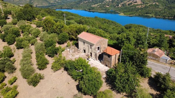 casa indipendente in vendita a Perito in zona Ostigliano
