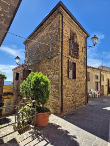 casa indipendente in vendita a Perito