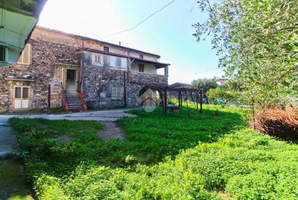casa semindipendente in vendita a Pisciotta in zona Caprioli