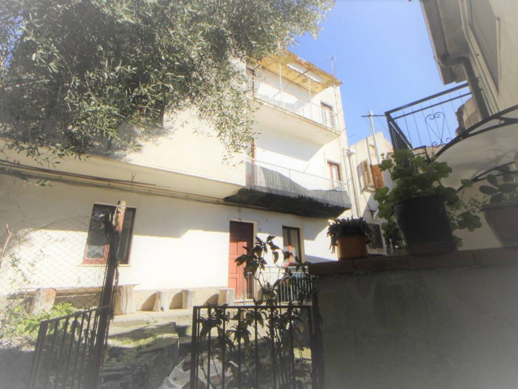 casa indipendente in vendita a Pisciotta in zona Caprioli