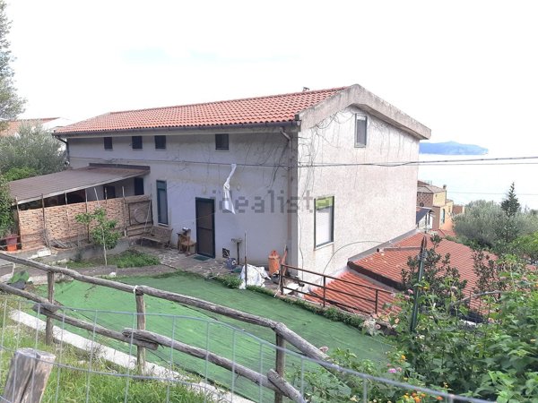 appartamento in vendita a Pisciotta in zona Caprioli