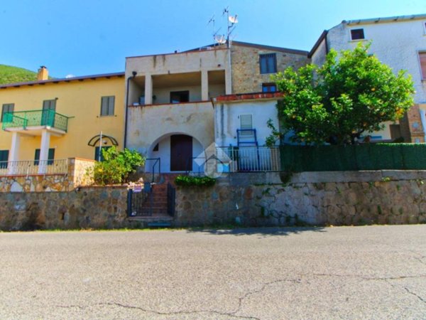 appartamento in vendita a Pisciotta in zona Caprioli