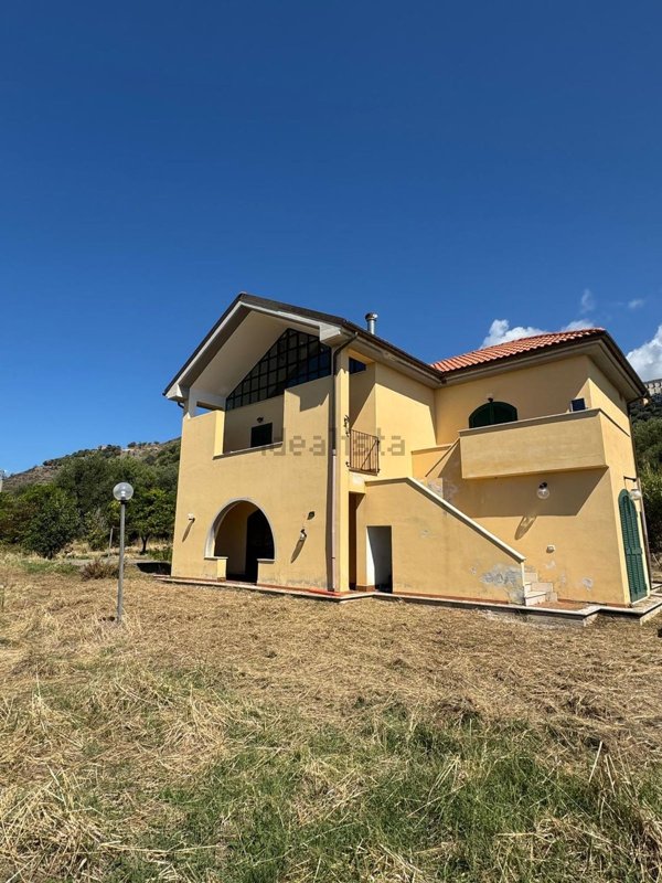 casa indipendente in vendita a Pisciotta