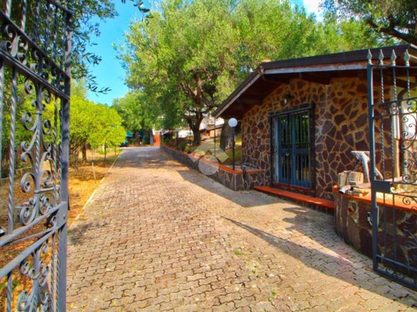 appartamento in vendita a Pisciotta in zona Caprioli