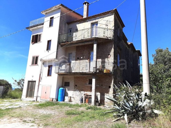 appartamento in vendita a Pisciotta in zona Caprioli
