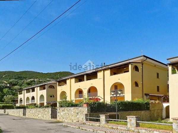 appartamento in vendita a Pisciotta in zona Caprioli