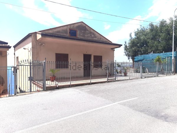 appartamento in vendita a Pisciotta in zona Marina di Pisciotta