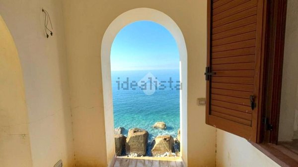 casa indipendente in vendita a Pisciotta in zona Marina di Pisciotta