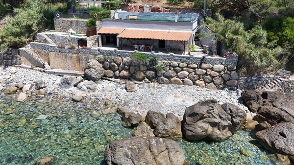 casa indipendente in vendita a Pisciotta in zona Marina di Pisciotta