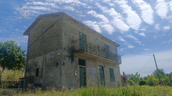 casa indipendente in vendita a Pisciotta