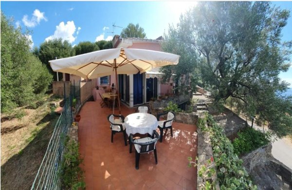 casa indipendente in vendita a Pisciotta