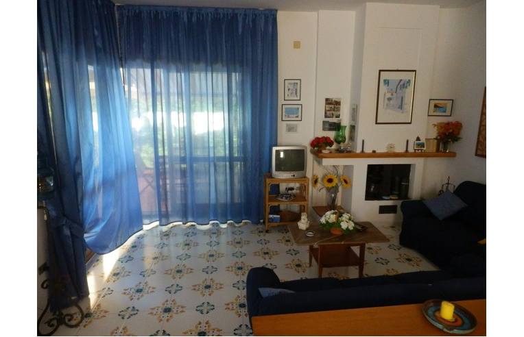 casa indipendente in vendita a Pisciotta in zona Marina di Pisciotta
