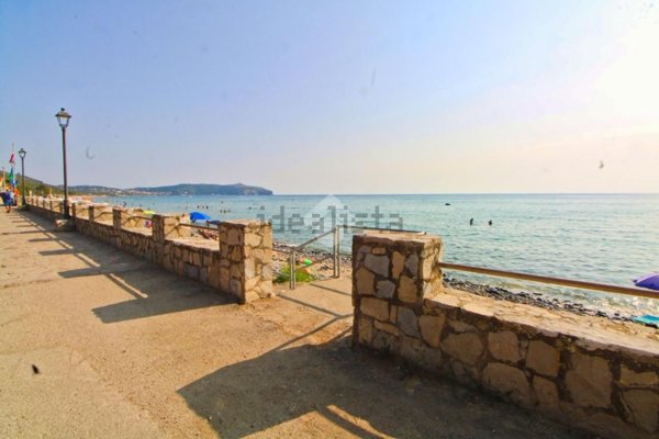 appartamento in vendita a Pisciotta in zona Marina di Pisciotta