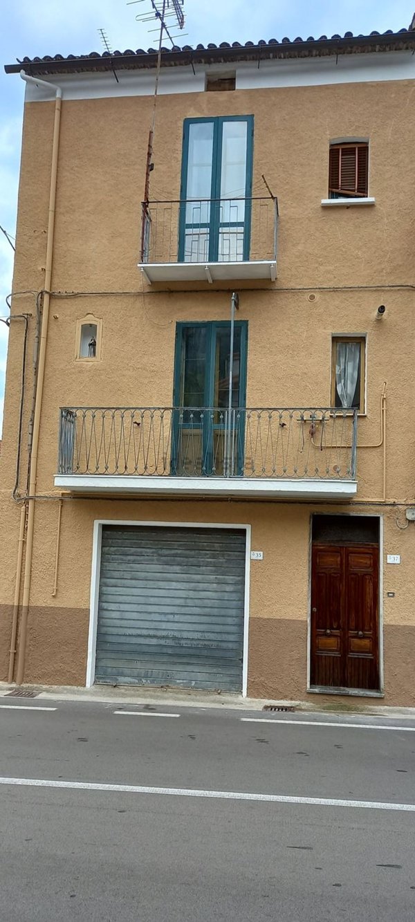 casa indipendente in vendita a Polla