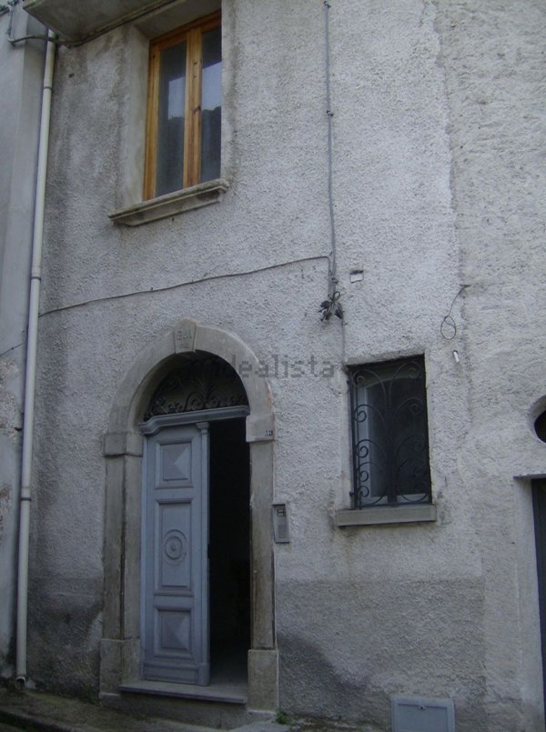 pentavano in vendita a Polla