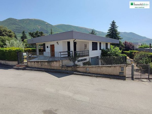 casa indipendente in vendita a Polla