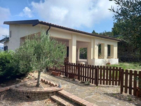 casa indipendente in vendita a Pollica