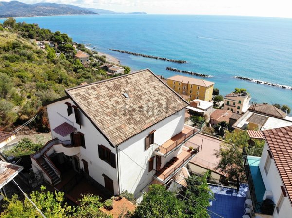 appartamento in vendita a Pollica in zona Pioppi