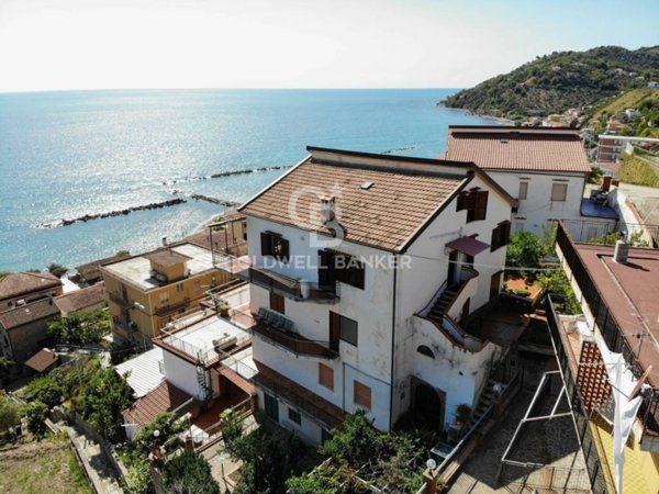 appartamento in vendita a Pollica in zona Pioppi