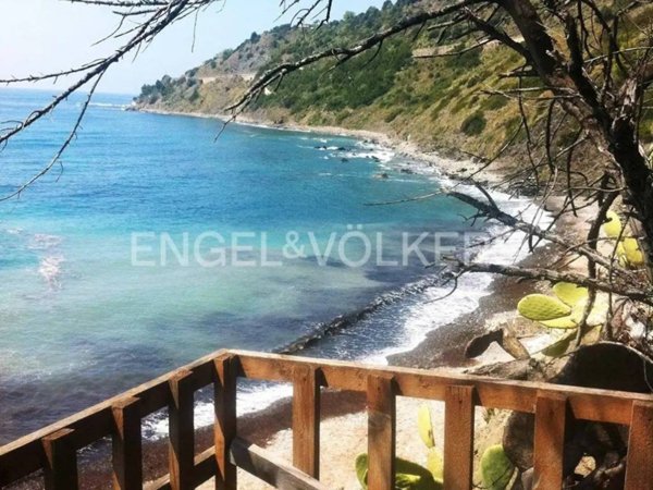 casa indipendente in vendita a Pollica in zona Pioppi