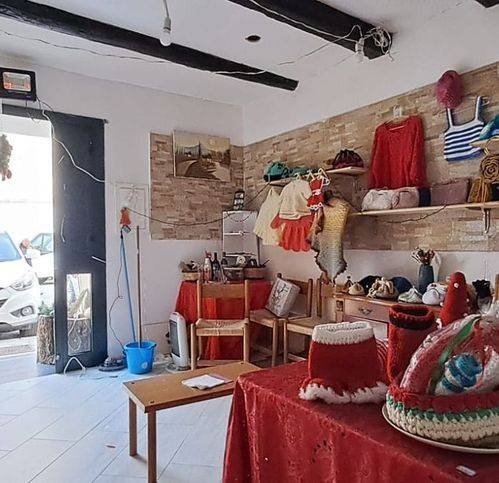 negozio in vendita a Pollica in zona Acciaroli