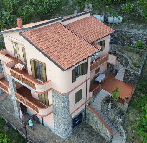 casa indipendente in vendita a Pollica in zona Acciaroli