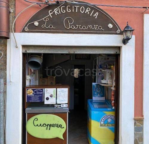 negozio in vendita a Pollica in zona Acciaroli