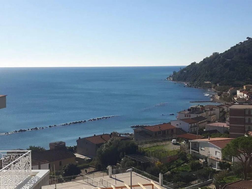 appartamento in vendita a Pollica in zona Pioppi