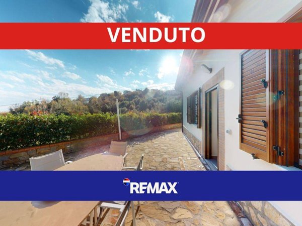 appartamento in vendita a Pollica in zona Pioppi