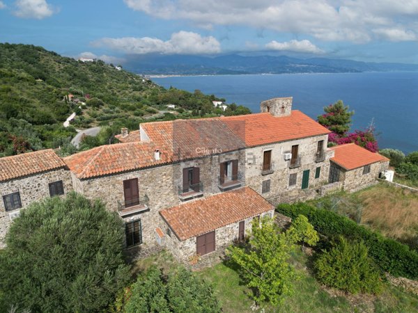 casa indipendente in vendita a Pollica in zona Acciaroli