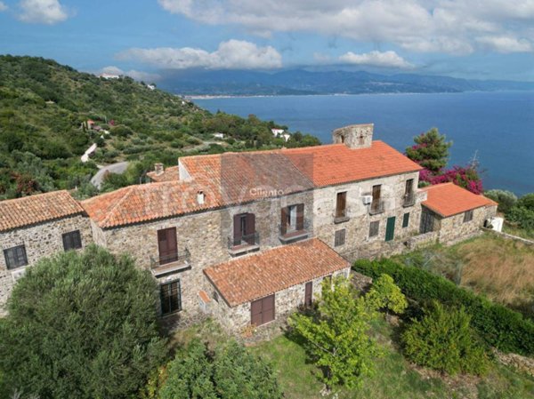 casa indipendente in vendita a Pollica in zona Acciaroli