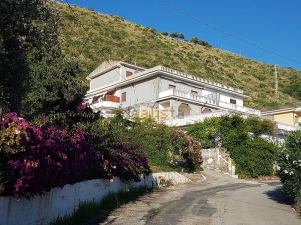 appartamento in vendita a Pollica in zona Acciaroli