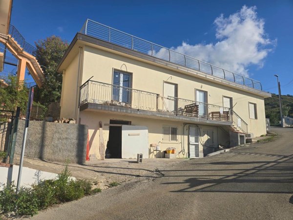 villa in vendita a Pollica in zona Pioppi