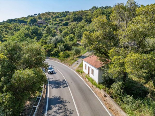 casa indipendente in vendita a Pollica in zona Acciaroli