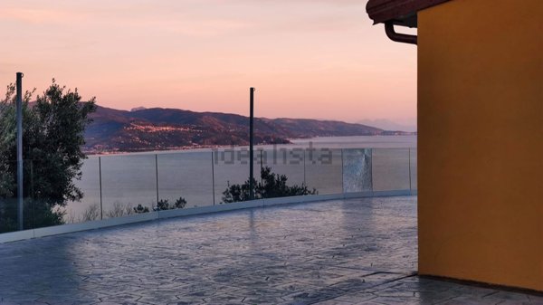 casa indipendente in vendita a Pollica in zona Acciaroli